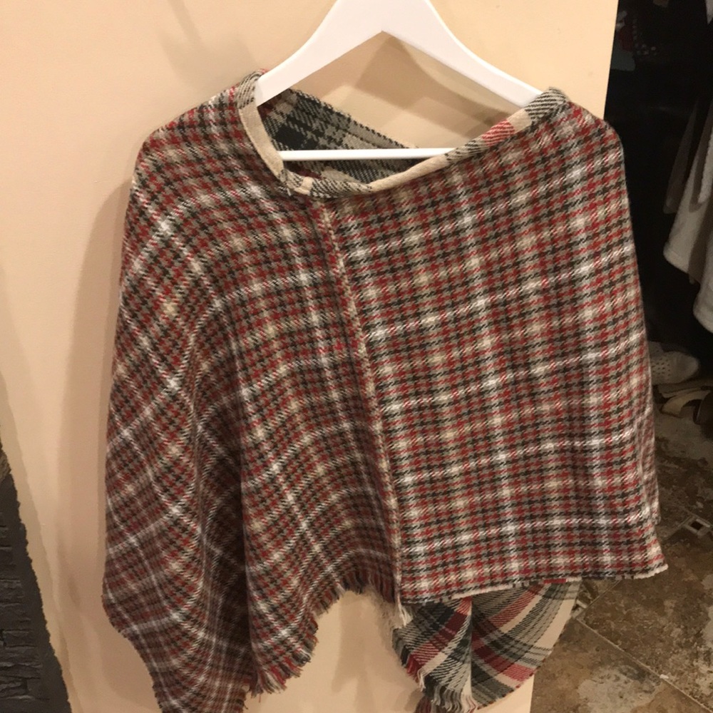 NEVER WORE! Plaid poncho